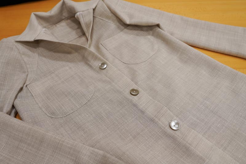 Jak ušít jednoduchou dámskou vrchní košili, podrobný návod na šití krok za krokem zdarma + střih v dámských velikostech 32-60.