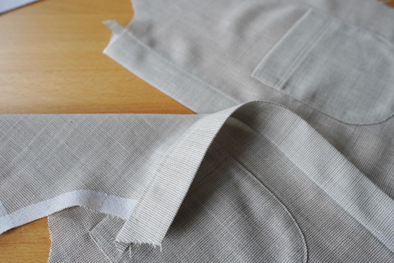 Jak ušít jednoduchou dámskou vrchní košili, podrobný návod na šití krok za krokem zdarma + střih v dámských velikostech 32-60. Knoflíková léga