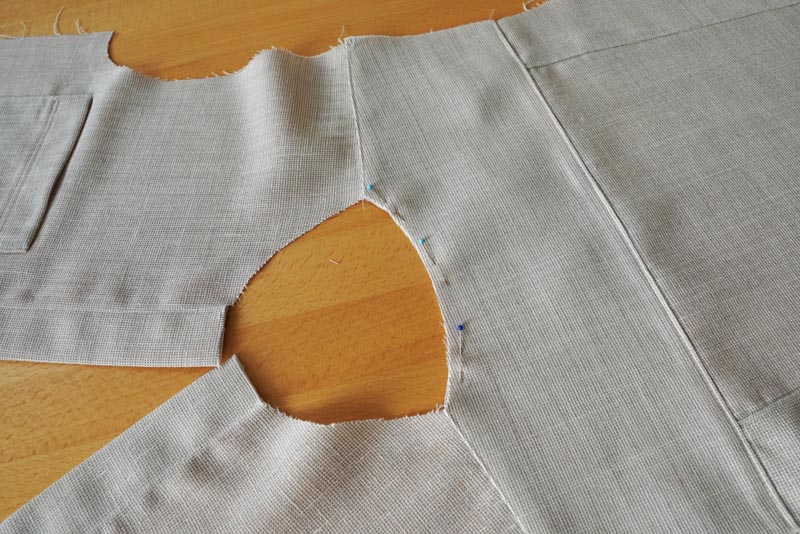 Jak ušít jednoduchou dámskou vrchní košili, podrobný návod na šití krok za krokem zdarma + střih v dámských velikostech 32-60. Límec