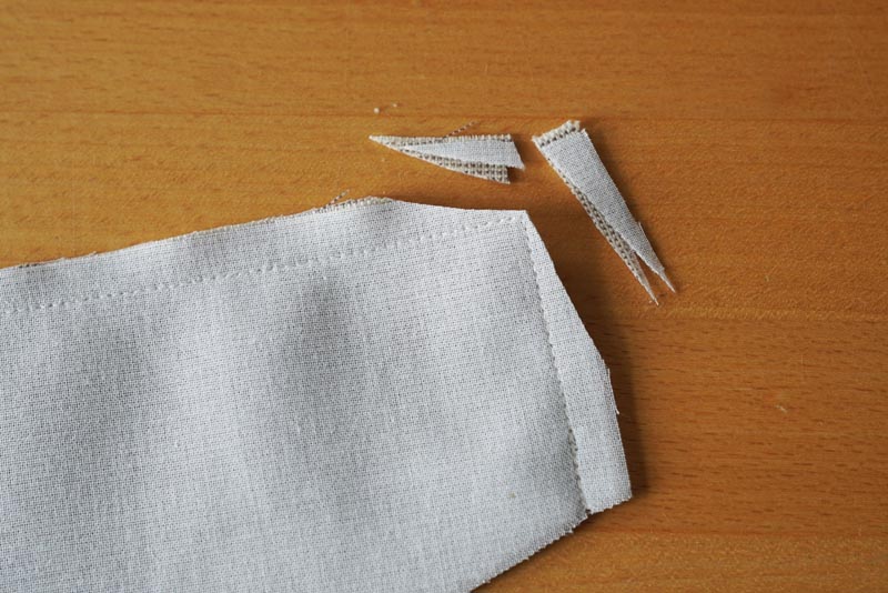 Jak ušít jednoduchou dámskou vrchní košili, podrobný návod na šití krok za krokem zdarma + střih v dámských velikostech 32-60. Límec