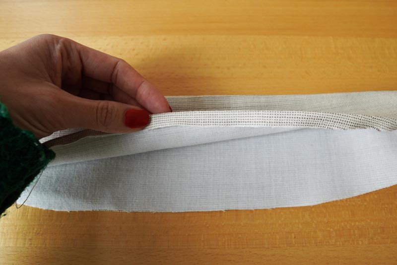 Jak ušít jednoduchou dámskou vrchní košili, podrobný návod na šití krok za krokem zdarma + střih v dámských velikostech 32-60. Límec