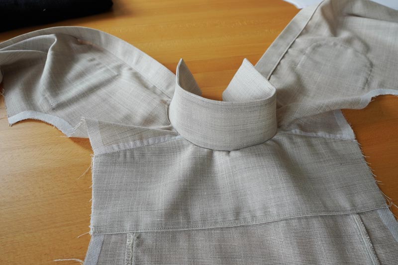 Jak ušít jednoduchou dámskou vrchní košili, podrobný návod na šití krok za krokem zdarma + střih v dámských velikostech 32-60. Límec