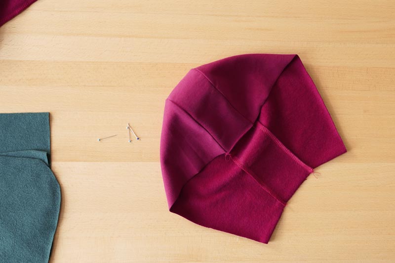 Jak ušít dámské šaty - kapuce