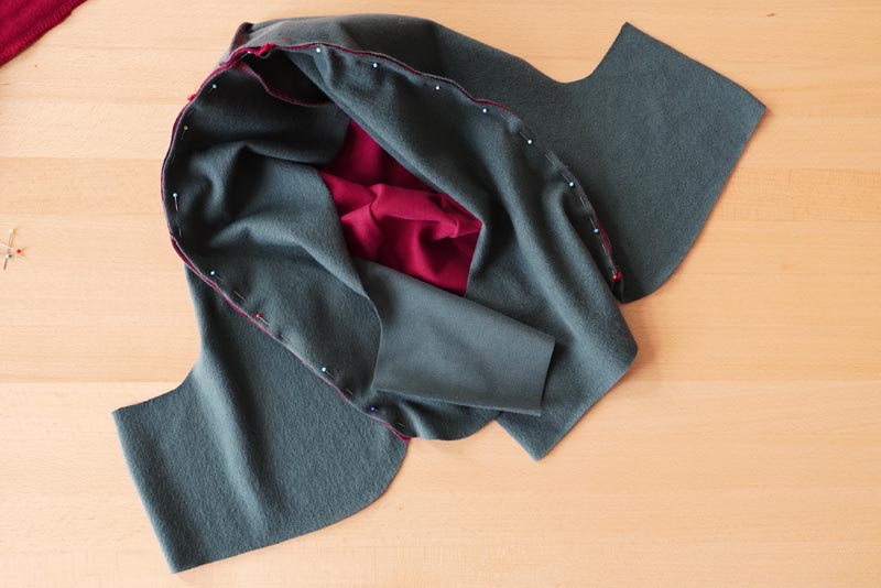 Jak ušít dámské šaty - kapuce