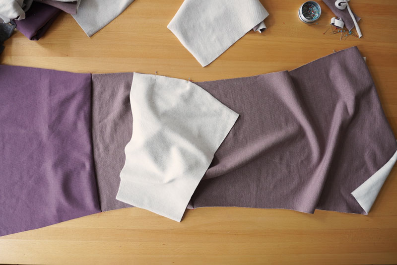 Podrobný návod jak ušít pohodlné dámské mikinové šaty - našití rukávů