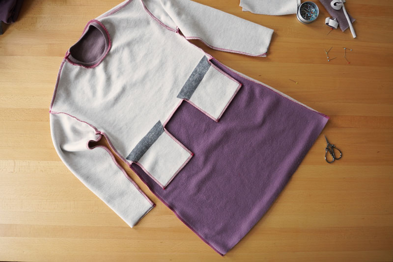 Podrobný návod jak ušít pohodlné dámské mikinové šaty - sešití rukávových a bočních švů