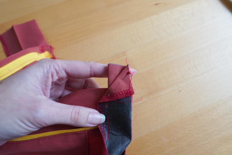 Jak ušít dámské volné kalhoty - pasový límec