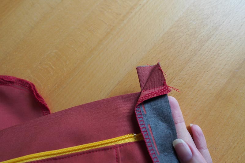 Jak ušít dámské volné kalhoty - pasový límec