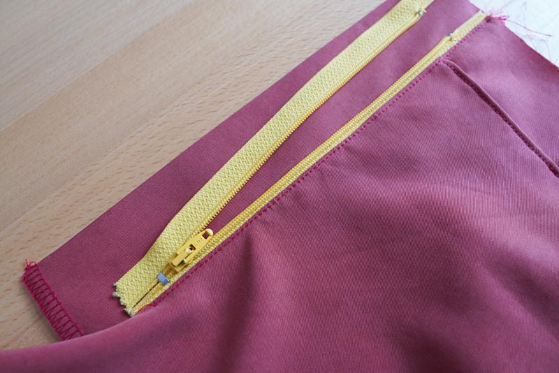 Jak ušít dámské volné kalhoty - rozparek na zip / poklopec