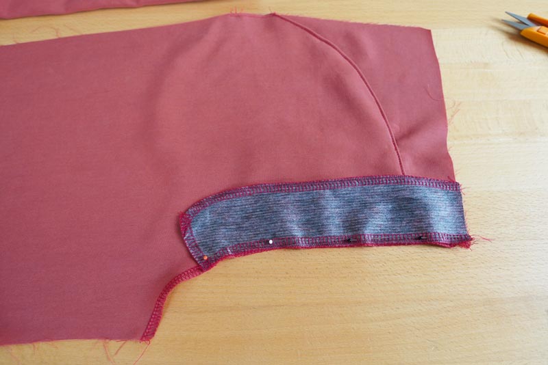 Jak ušít dámské volné kalhoty - rozparek na zip / poklopec