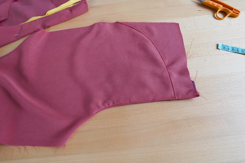 Jak ušít dámské volné kalhoty - rozparek na zip / poklopec