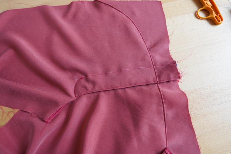 Jak ušít dámské volné kalhoty - rozparek na zip / poklopec