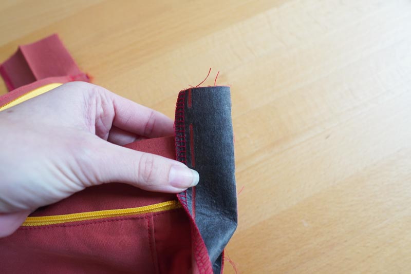 Jak ušít dámské volné kalhoty - pasový límec