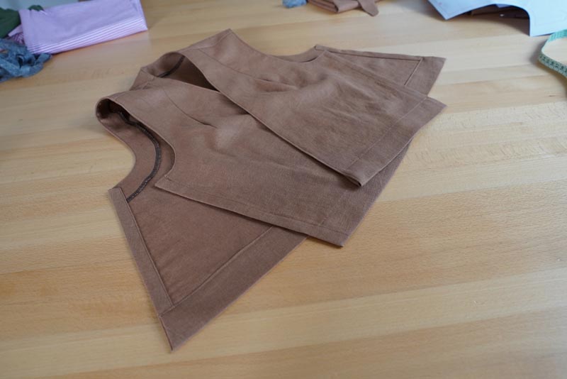 Střih na dámskou variabilní vestu - spodní kraj