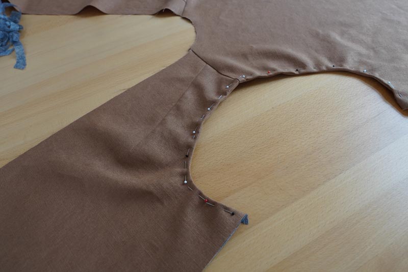 Střih na dámskou variabilní vestu - podsádky průramků