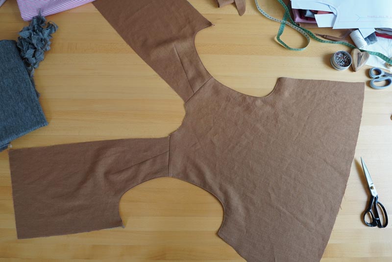 Střih na dámskou variabilní vestu - podsádky průramků