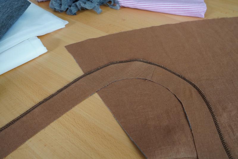 Střih na dámskou variabilní vestu - podsádka předního středu