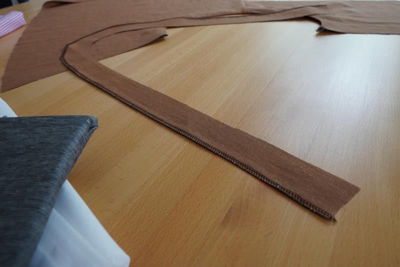 Střih na dámskou variabilní vestu - podsádka předního středu