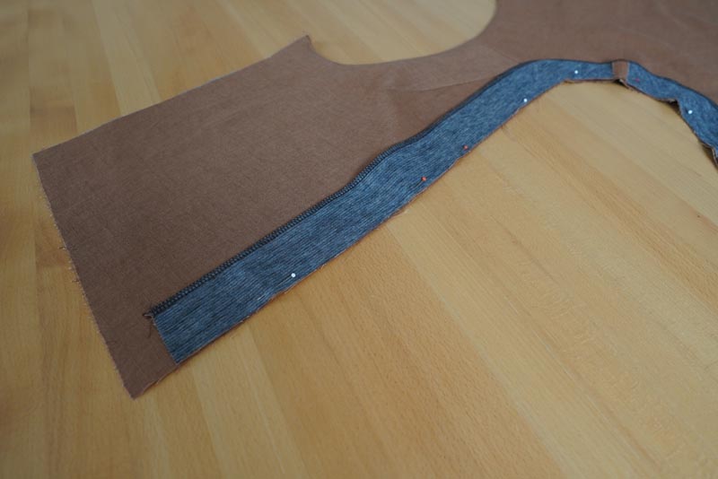 Střih na dámskou variabilní vestu - podsádka předního středu