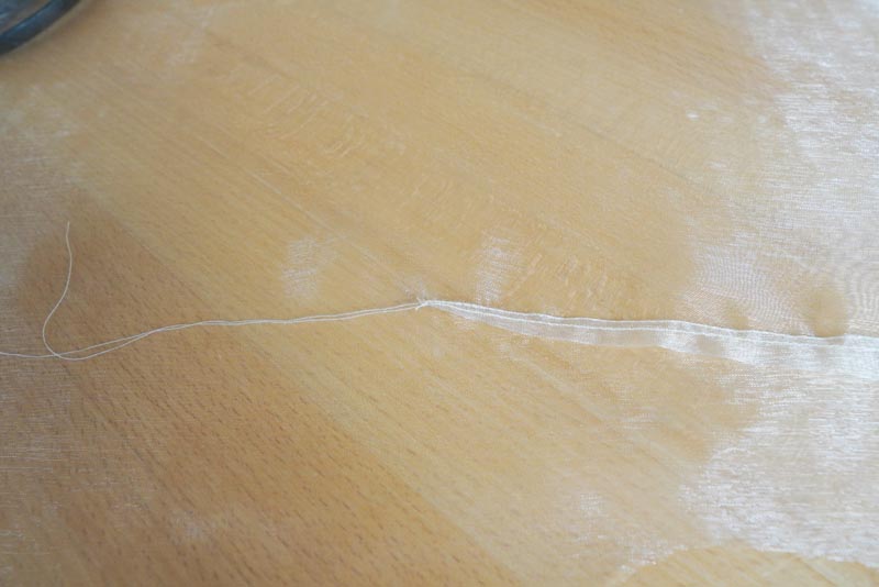 Střih na dámskou košili s klasickým límcem a krátkým rukávem + návod jak ušít košili - prsní záševky