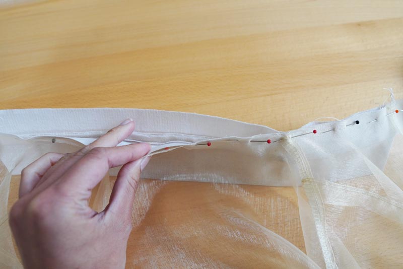 Střih na dámskou košili s klasickým límcem a krátkým rukávem + návod jak ušít košili - všití límce