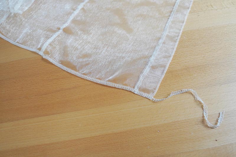 Střih na dámskou košili s klasickým límcem a krátkým rukávem + návod jak ušít košili - lemy