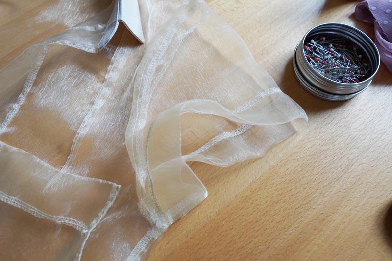 Střih na dámskou košili s klasickým límcem a krátkým rukávem + návod jak ušít košili - lemy