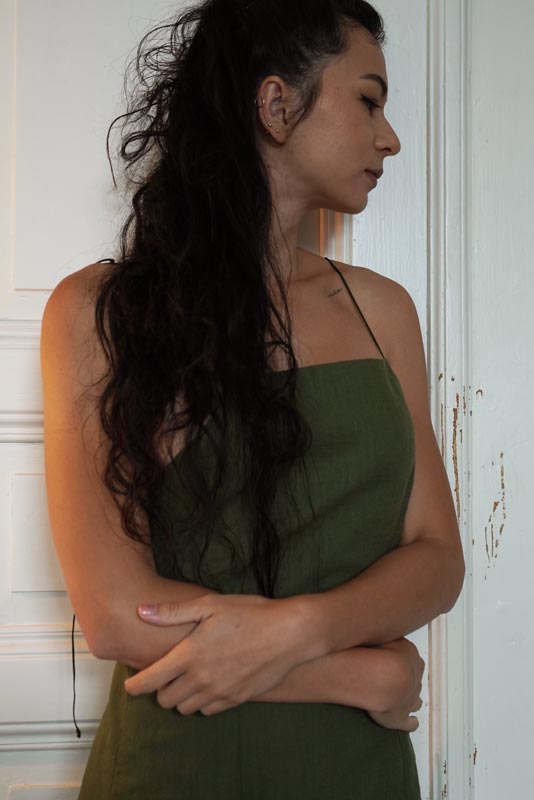 Střih na dámské lněné šaty se špagetovými ramínky a odhalenými zády LINEN - podrobný návod jak ušít dámské šaty