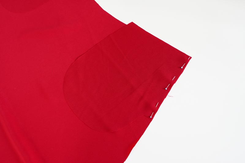 Střih a návod jak ušít dámskou maxi sukni s kapsami a pasem do gumy. Variabilní krycí díly je možné zavazovat a nosit na několik způsobů - střihová příprava - kapsy