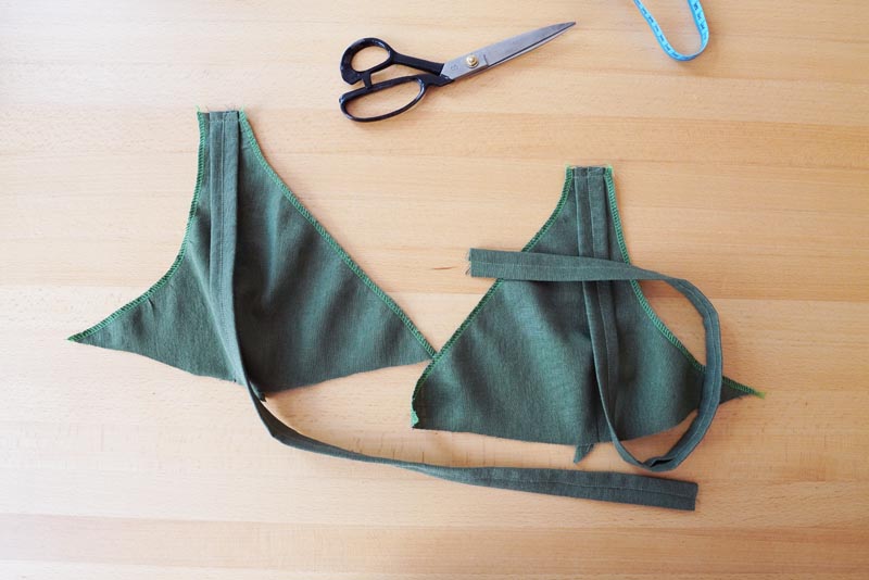 Návod jak ušít dámskou podprsenku - ramínka