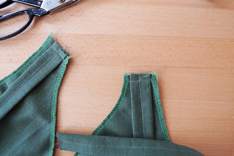 Návod jak ušít dámskou podprsenku - ramínka