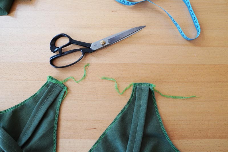 Návod jak ušít dámskou podprsenku - ramínka