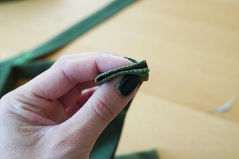 Návod jak ušít dámskou podprsenku - spodní lem