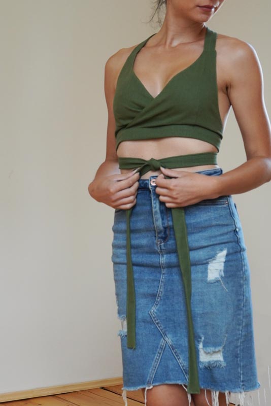 Střih a návod jak ušít dámskou zavinovací podprsenku