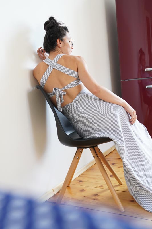 Střih a návod jak ušít dámské dlouhé šaty s rozparkem