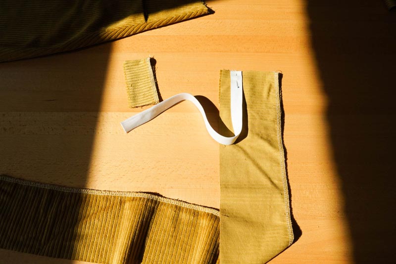 Jak se šije dámská manšestrová sukně (příprava pásku - pasového límce)