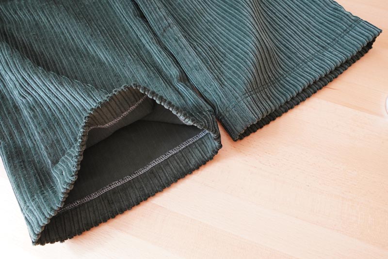 Podrobný návod na šití manšestráků - spodní lem nohavic