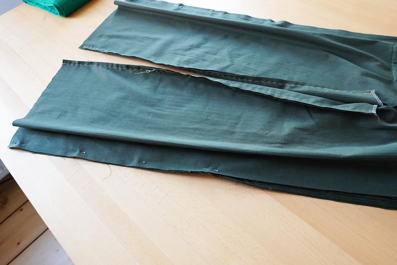 Střih a návod na šití dámských manšestrových kalhot - krokové a boční švy, sedový šev