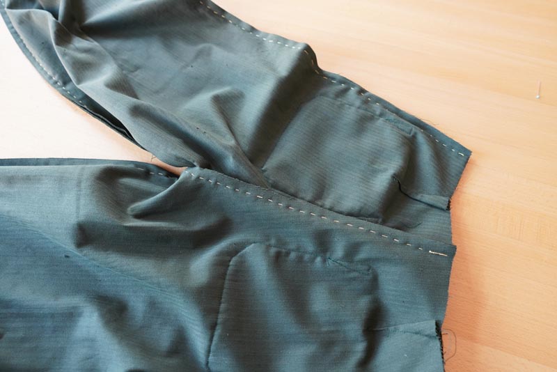 Střih a návod na šití dámských manšestrových kalhot - krokové a boční švy, sedový šev