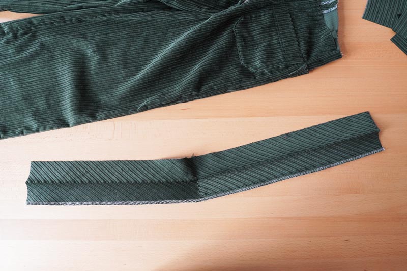 Detailní návod jak ušít manšestrové kalhoty - pásek