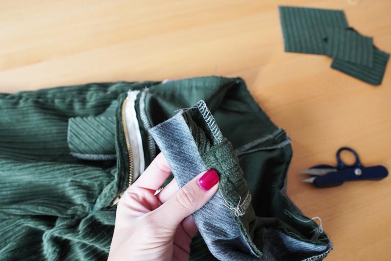 Detailní návod jak ušít manšestrové kalhoty - pásek