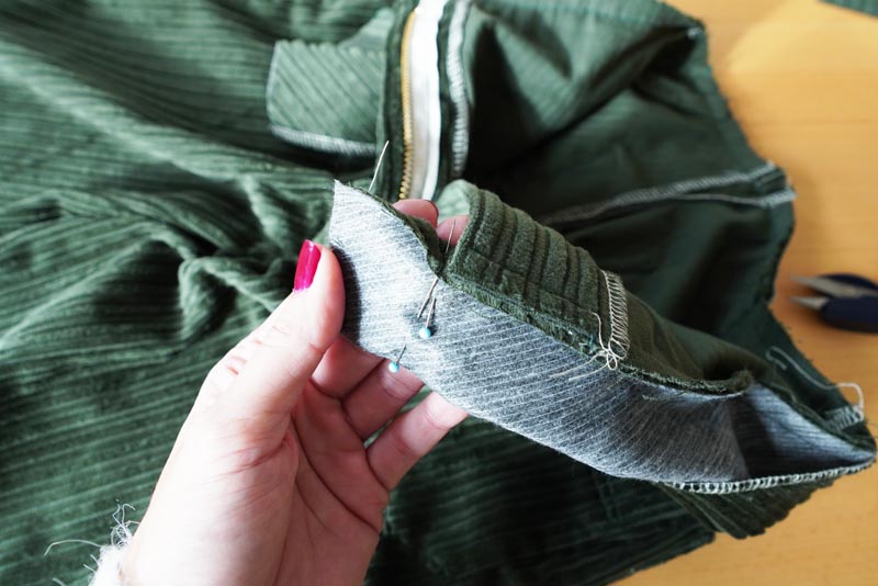 Detailní návod jak ušít manšestrové kalhoty - pásek