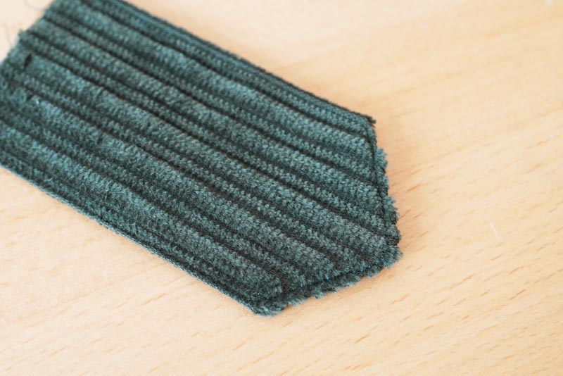 Podrobný návod na šití manšestráků - očka na pásek