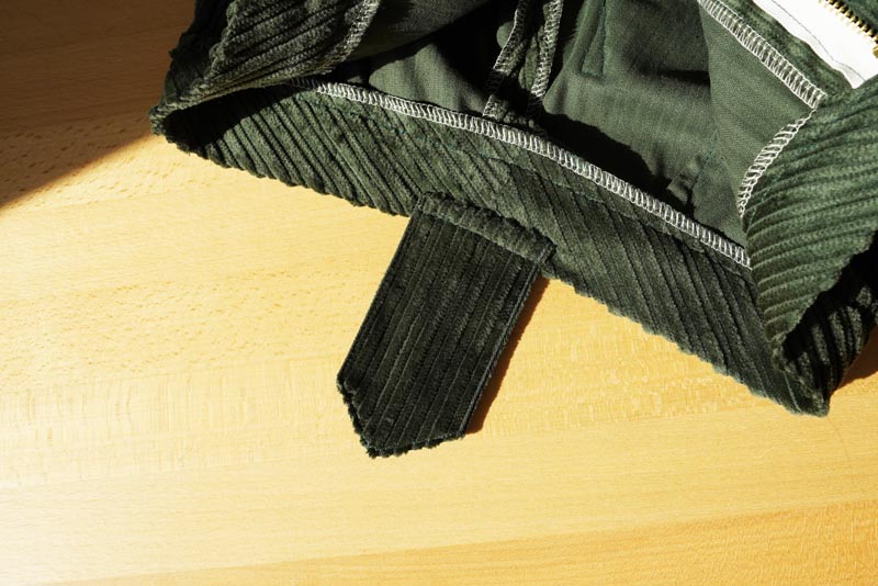 Podrobný návod na šití manšestráků - očka na pásek