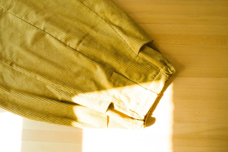 Jak ušít dámskou manšestrovou sukni (všití pásku do sukně)