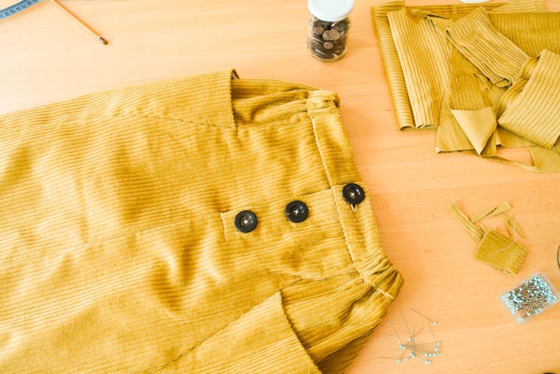 Jak ušít manšestrovou sukni + dámský střih (šití knoflíků a knoflíkových dírek)