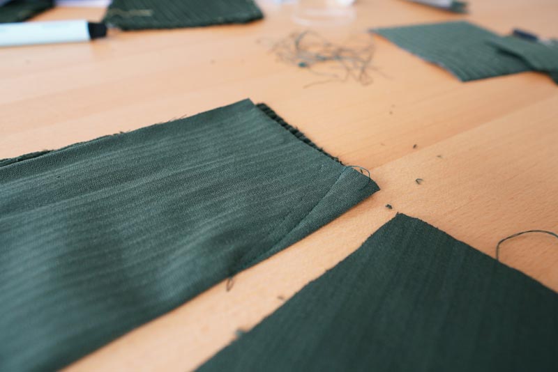 Jak ušít manšestrové kalhoty - pasové záševky