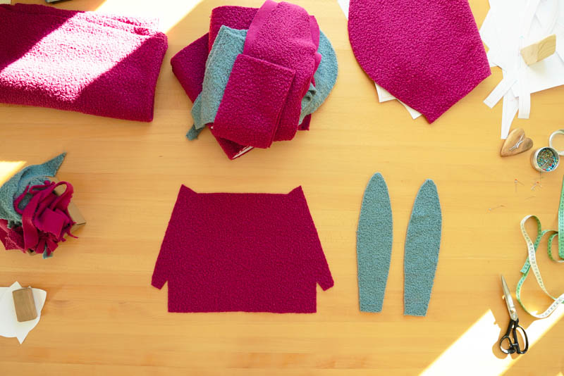 Střih a návod jak ušít chlupatou mikinu s kapucí - kapsa