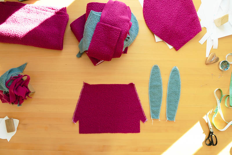 Střih a návod jak ušít chlupatou mikinu s kapucí - kapsa