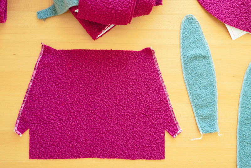 Střih a návod jak ušít chlupatou mikinu s kapucí - kapsa